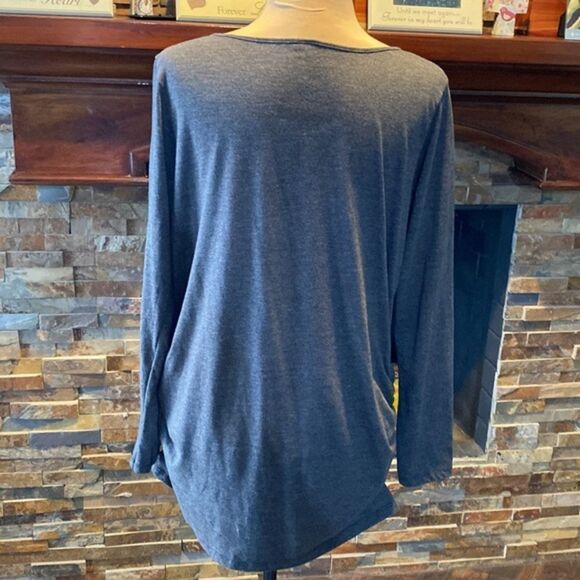 MATERNITY top-runs small - Picture 4 of 6